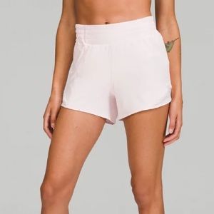 Lululemon women’s hotty hot low-rise lined athletic short 4”